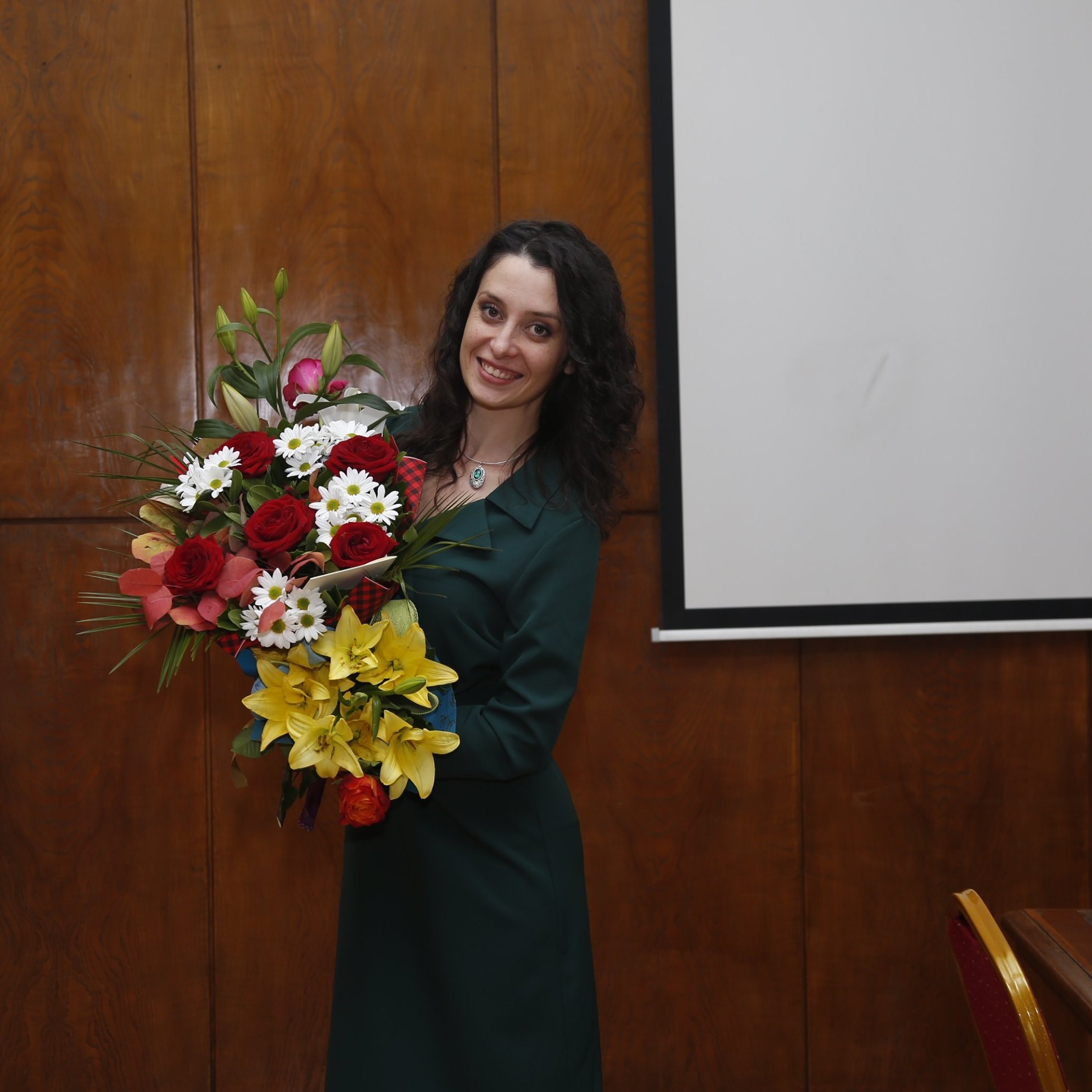 Ogizda tugatildi Ofisda kotib porno video